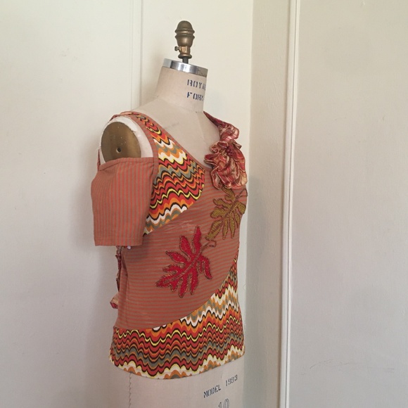 Save The Queen Plaid Ruffle Cold Shoulder Top xl - Picture 5 of 12